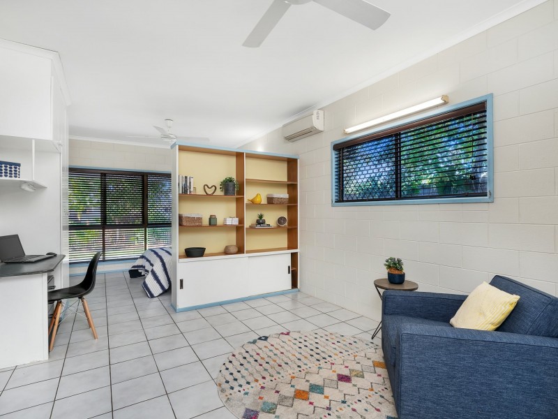 18 Baines Street, Clifton Beach QLD 4879