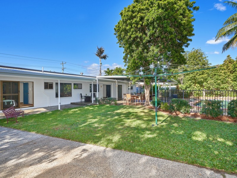 18 Baines Street, Clifton Beach QLD 4879