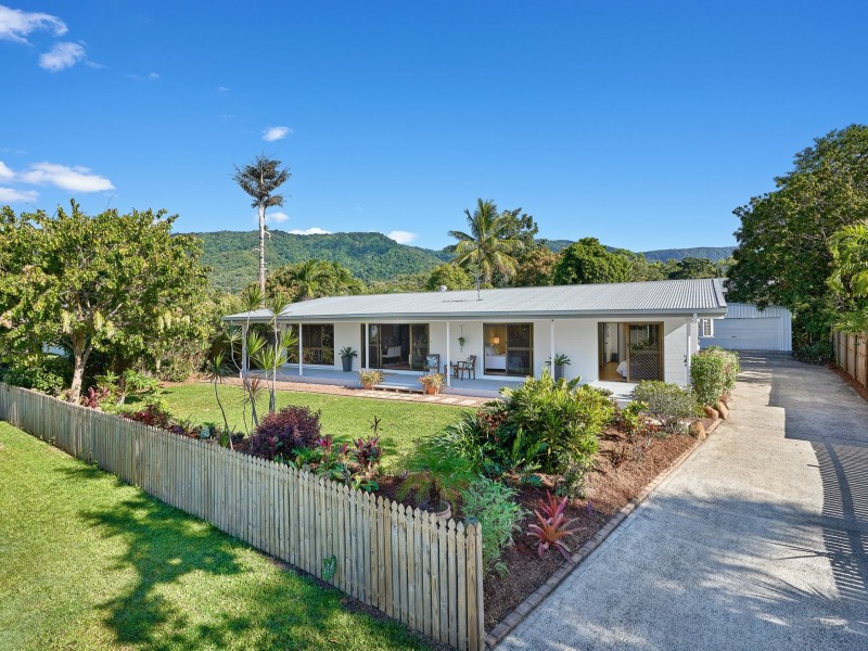 18 Baines Street, Clifton Beach QLD 4879