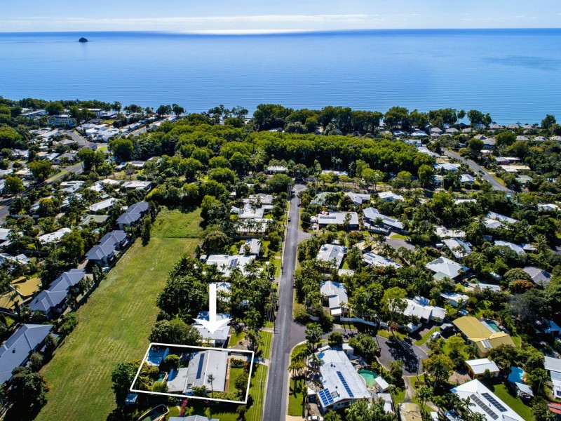 18 Baines Street, Clifton Beach QLD 4879