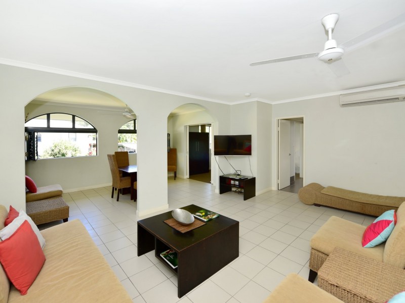 15/81-85 Cedar Road, Palm Cove QLD 4879