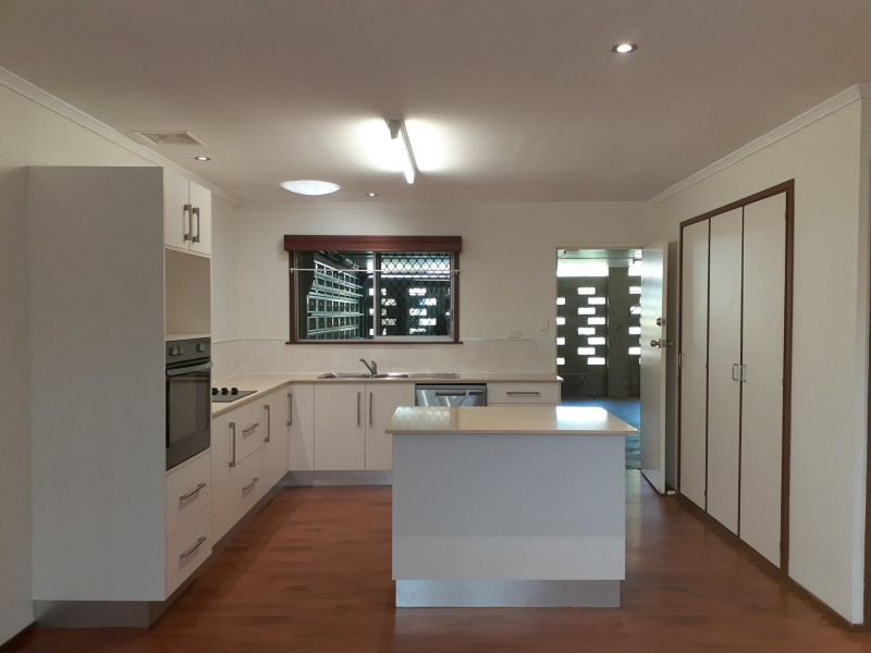 330 Gatton Street, Manunda QLD 4870