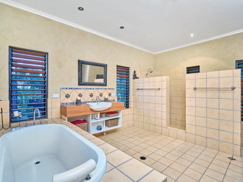 22 Lake Morris Road, Kanimbla QLD 4870