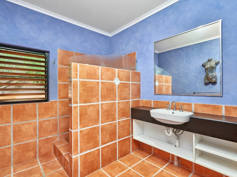 22 Lake Morris Road, Kanimbla QLD 4870