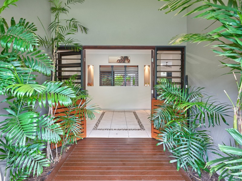 1 Megalong Close, Smithfield QLD 4878