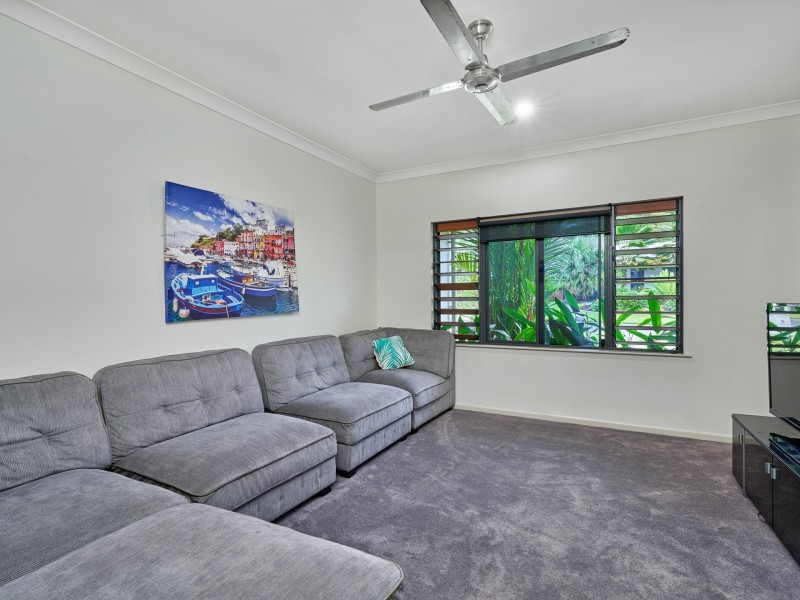 1 Megalong Close, Smithfield QLD 4878