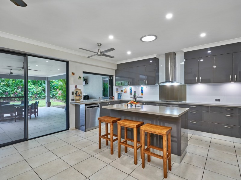 1 Megalong Close, Smithfield QLD 4878