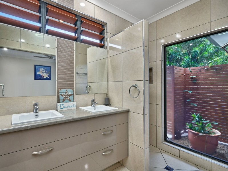 1 Megalong Close, Smithfield QLD 4878