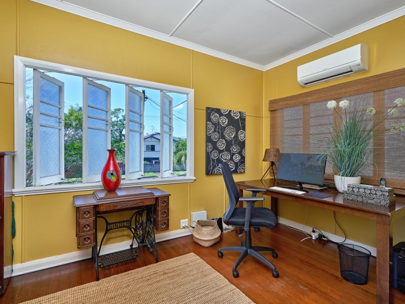 23 Jones Street, Westcourt QLD 4870