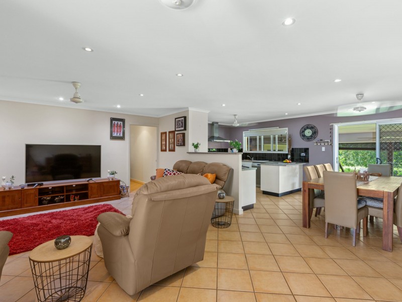 548a Palmerston Highway, Pin Gin Hill QLD 4860