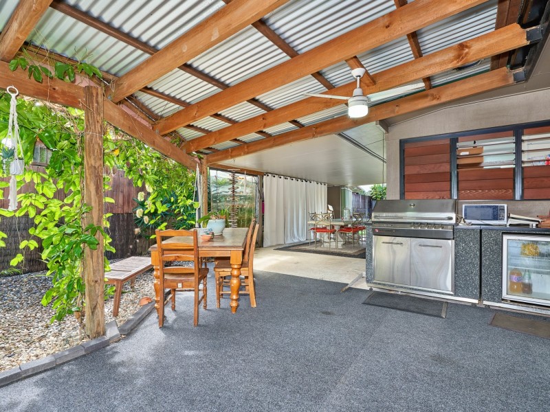 1/84 Mayers Street, Manunda QLD 4870