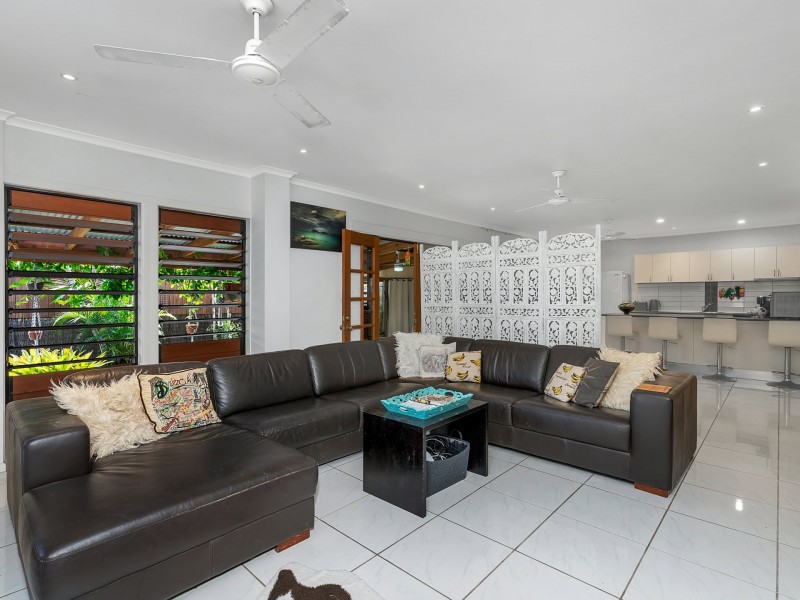 1/84 Mayers Street, Manunda QLD 4870
