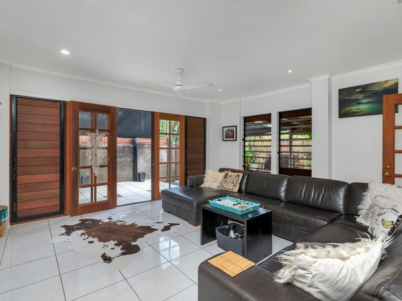 1/84 Mayers Street, Manunda QLD 4870