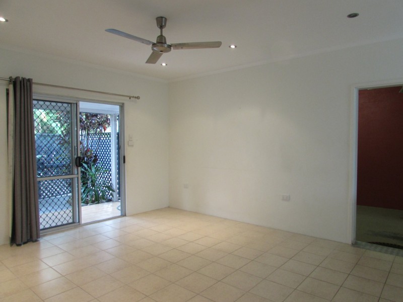 2/509 Varley St, Yorkeys Knob QLD 4878