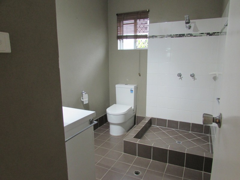 2/509 Varley St, Yorkeys Knob QLD 4878