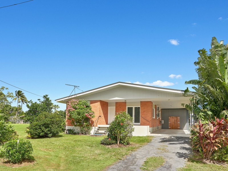 7 Coxall Street, Mooroobool QLD 4870