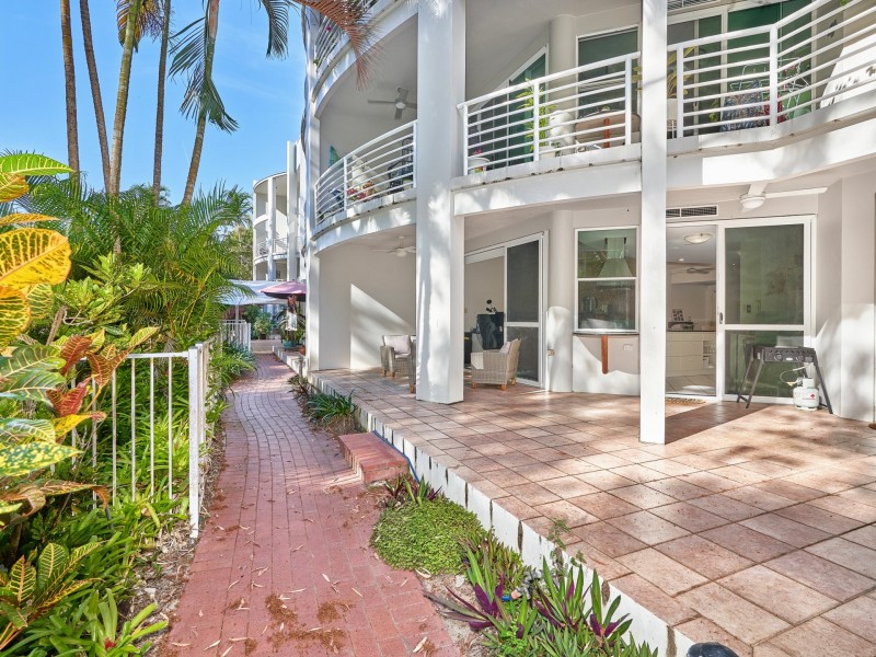 3/2 Deauville Close, Yorkeys Knob QLD 4878