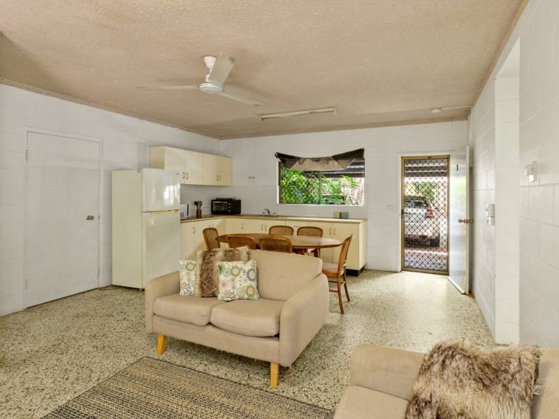 3/21-25 Cedar Road, Palm Cove QLD 4879