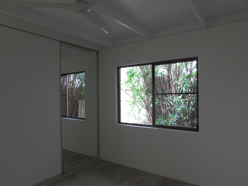 1/25 Bouganvillea St, Holloways Beach QLD 4878