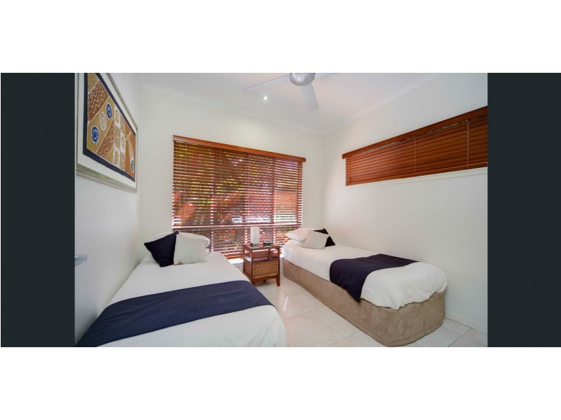 21 Aurelia Road, Palm Cove QLD 4879