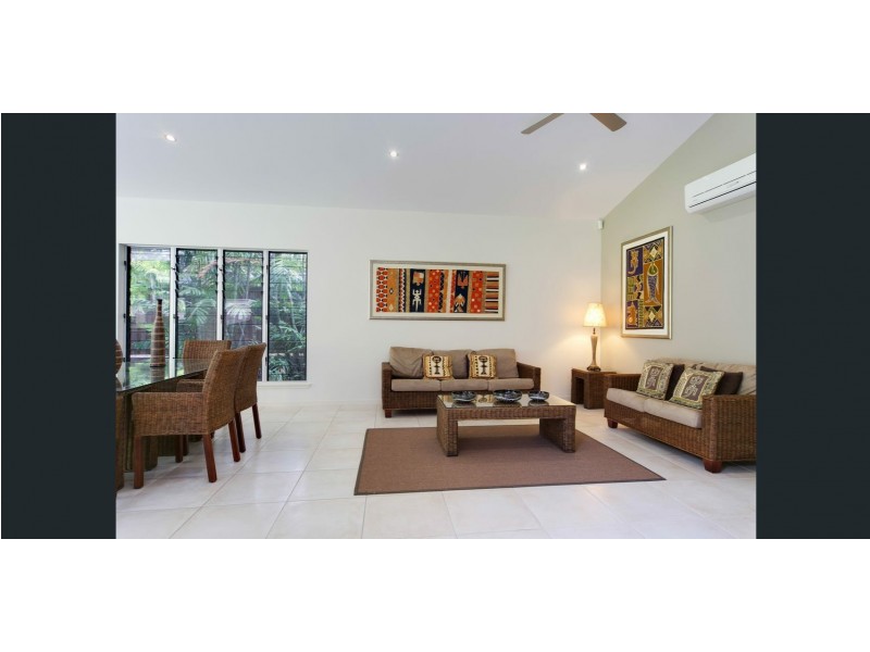 21 Aurelia Road, Palm Cove QLD 4879