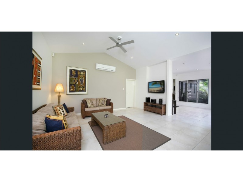 21 Aurelia Road, Palm Cove QLD 4879