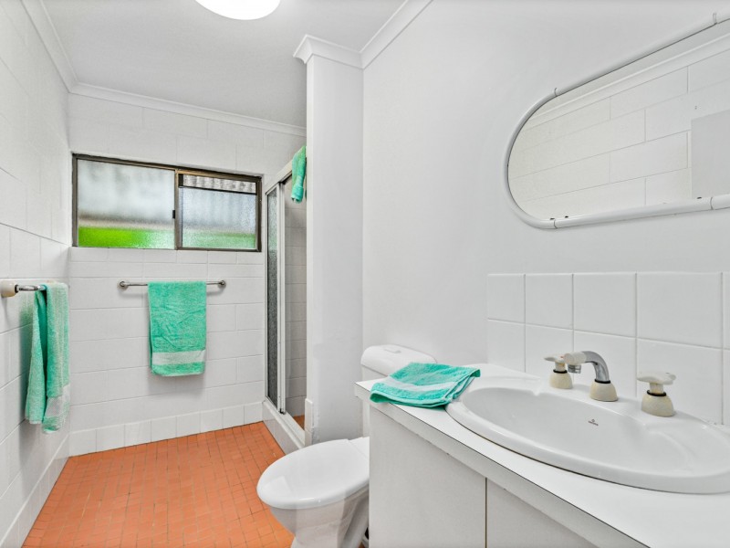 2/493-495 Varley Street, Yorkeys Knob QLD 4878