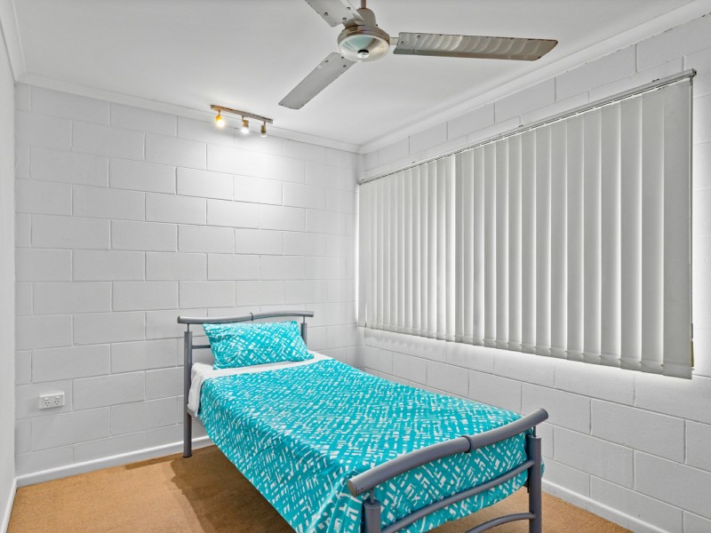 2/493-495 Varley Street, Yorkeys Knob QLD 4878