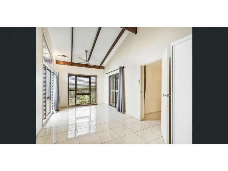 5 RAY ST, Yorkeys Knob QLD 4878