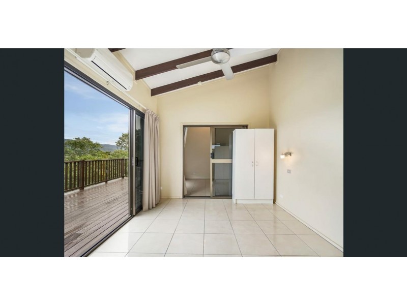 5 RAY ST, Yorkeys Knob QLD 4878