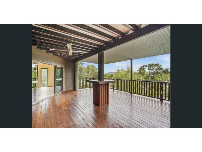 5 RAY ST, Yorkeys Knob QLD 4878