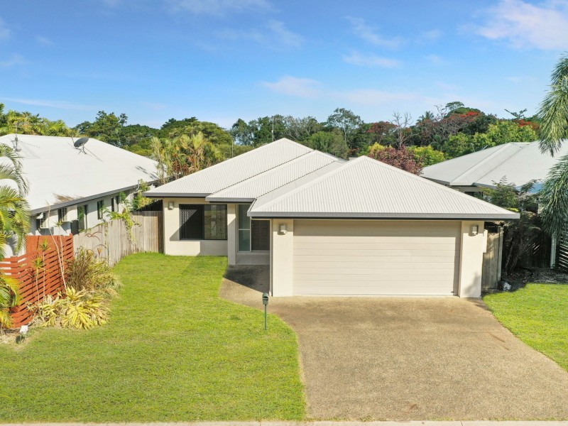 32 Seclusion Drive, Palm Cove QLD 4879
