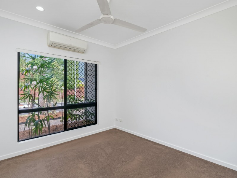 21 Norwood Crescent, Trinity Park QLD 4879