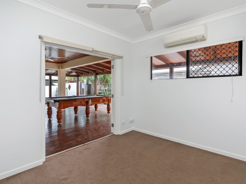 21 Norwood Crescent, Trinity Park QLD 4879