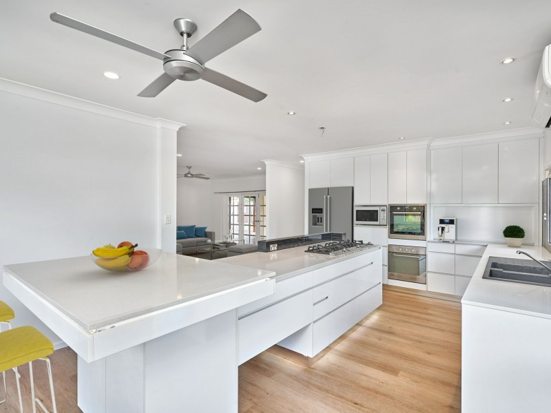 21 Norwood Crescent, Trinity Park QLD 4879