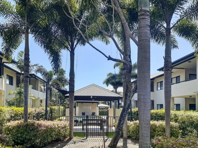 3/10-12 Oyster Court, Trinity Beach QLD 4879