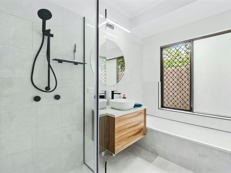 13 Ilse Cls, Clifton Beach QLD 4879