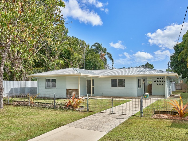 20 Golf Street, Yorkeys Knob QLD 4878