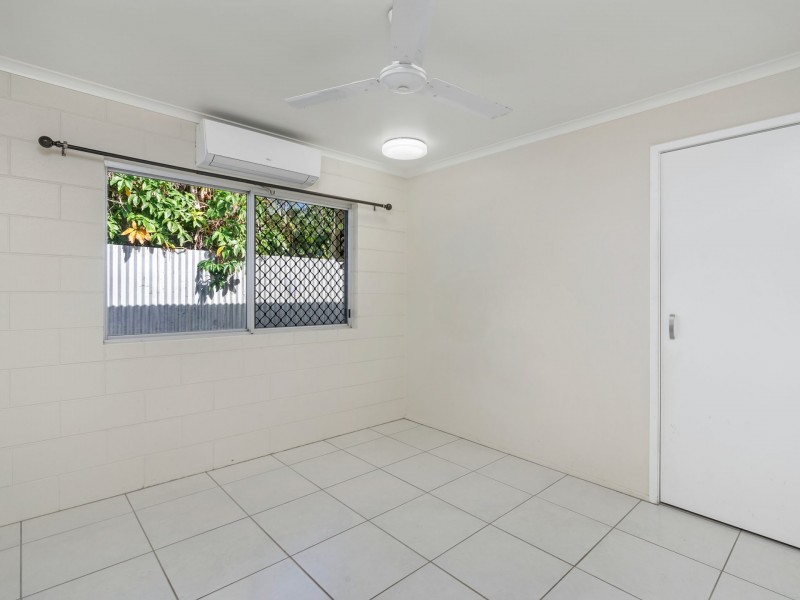 20 Golf Street, Yorkeys Knob QLD 4878