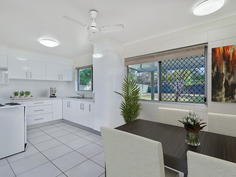 20 Golf Street, Yorkeys Knob QLD 4878