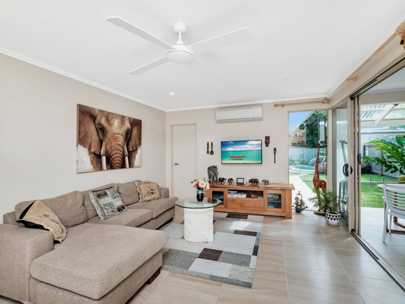 95 Cascade Boulevard, Palm Cove QLD 4879