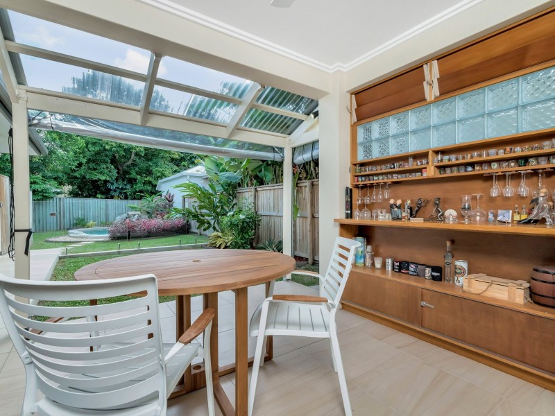 95 Cascade Boulevard, Palm Cove QLD 4879