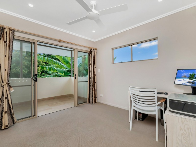 95 Cascade Boulevard, Palm Cove QLD 4879