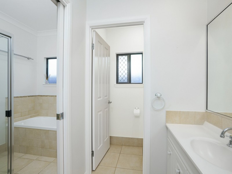 1 Waterlilly Street, Kewarra Beach QLD 4879