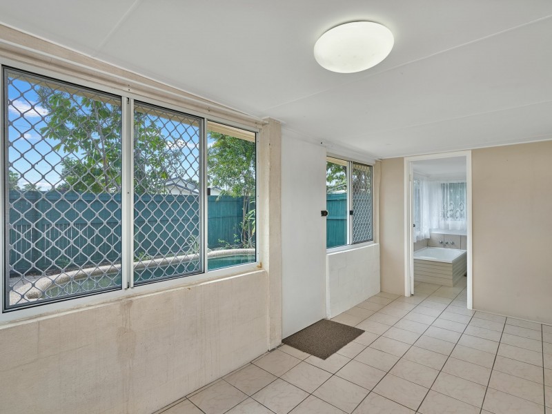 48 Clinton Street, Yorkeys Knob QLD 4878