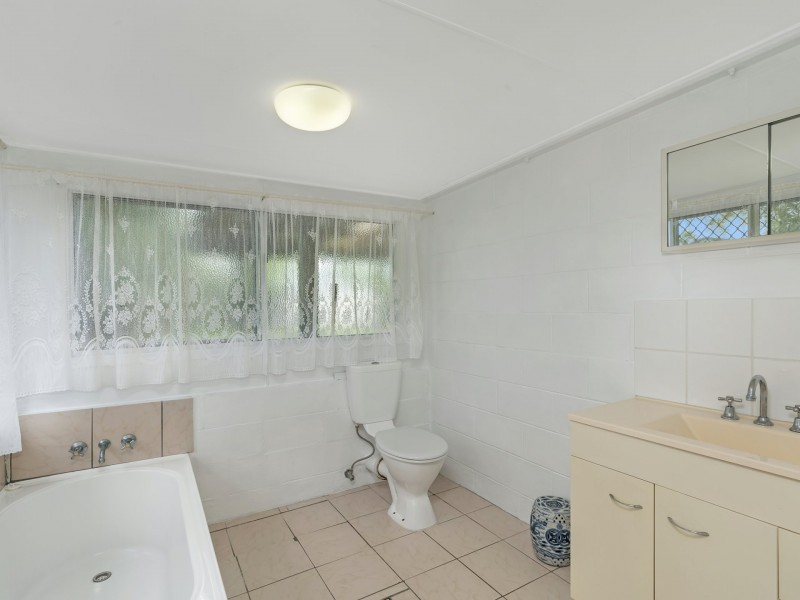 48 Clinton Street, Yorkeys Knob QLD 4878