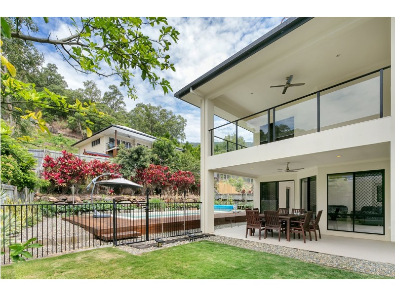 5 Savaii Close, Palm Cove QLD 4879