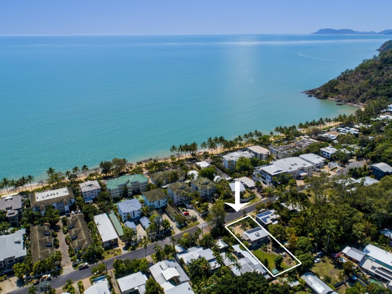 37 Moore Street, Trinity Beach QLD 4879