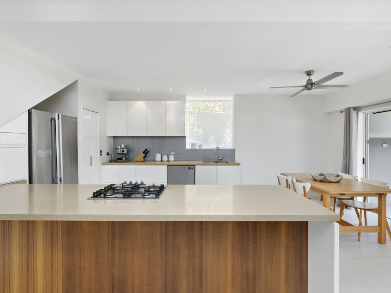 37 Moore Street, Trinity Beach QLD 4879