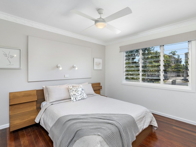 37 Moore Street, Trinity Beach QLD 4879